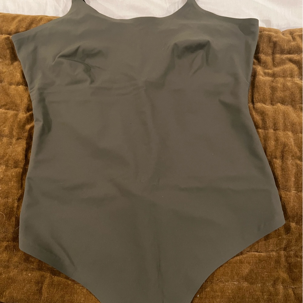 NWOT Pinsy Shapewear Bodysuit
